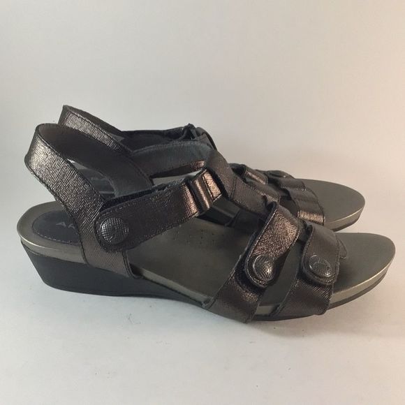 Aravon T Bar womens wedge sandals slip ons gray black size 9 D wide CH0417